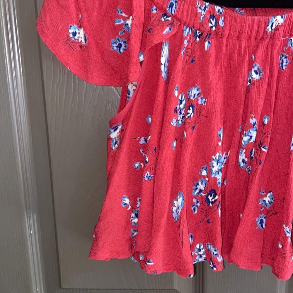Chelsea & Violet Red crop top - Picture 3 of 6